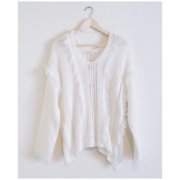 Last 1✨HP✨Fresh White Bohemian Pull-Over Sweater - Picture 6 of 8